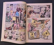 Load image into Gallery viewer, BATMAN #214 (DC COMICS, 1969) Batgirl appearance.