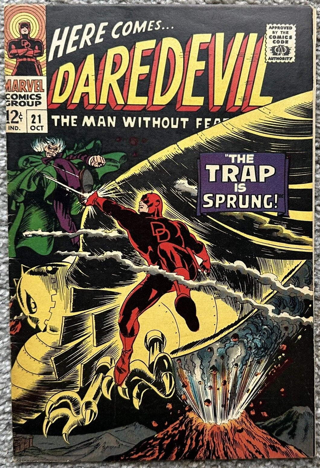 DAREDEVIL #21 (MARVEL,1966)  Daredevil battles the Owl.